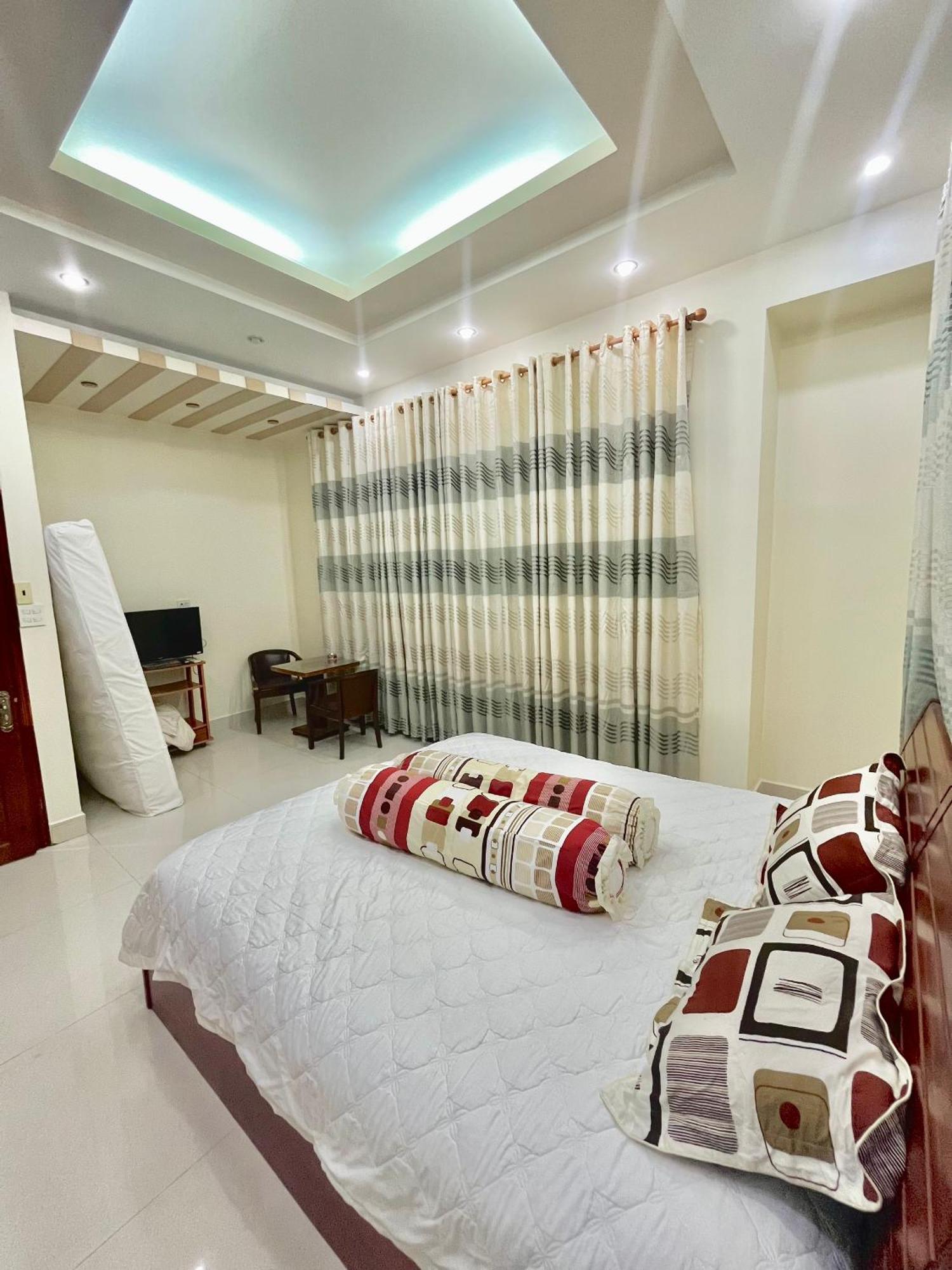 Cherry Homestay - Hoang De Motel Chau Doc Exterior photo