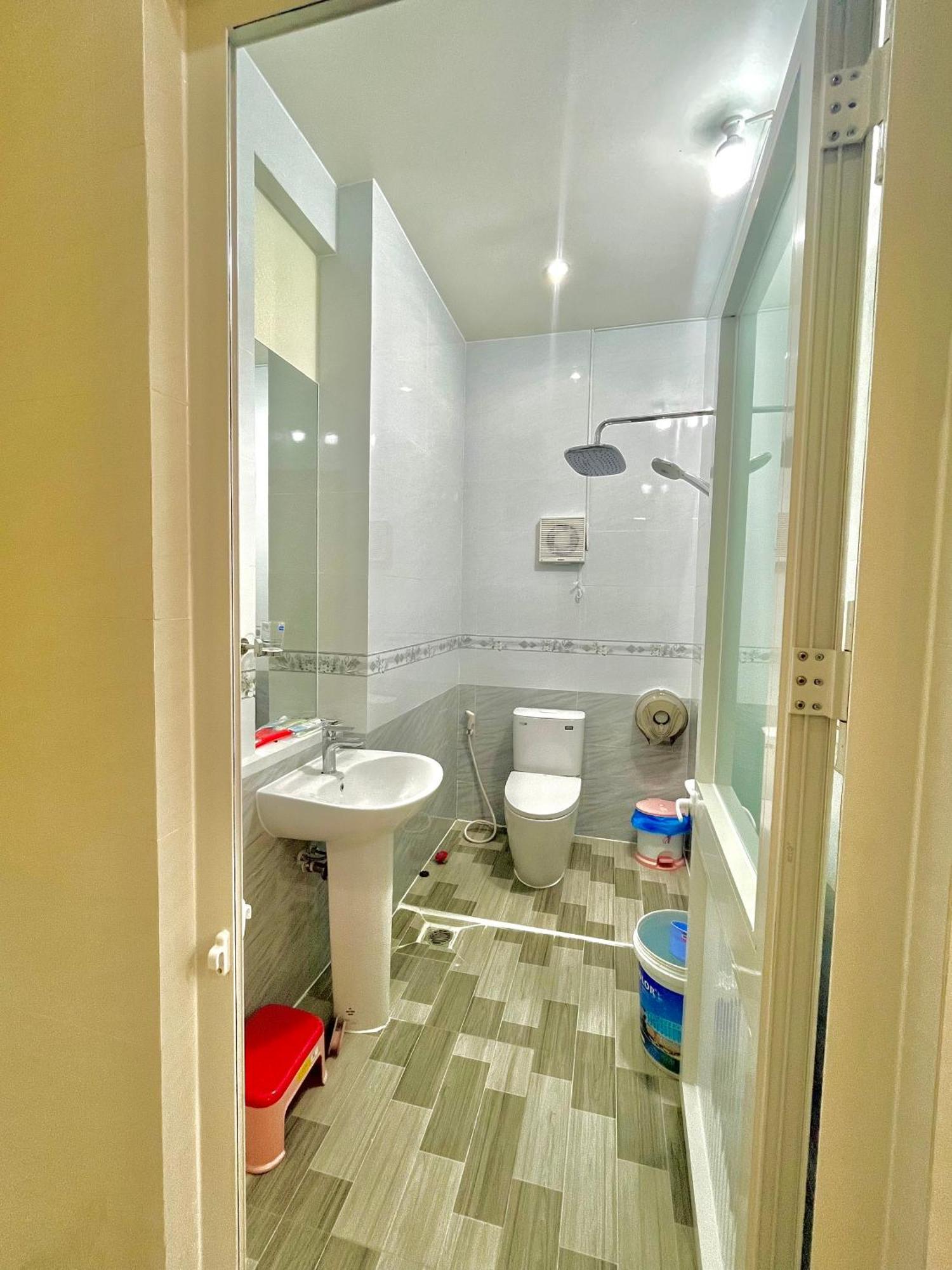 Cherry Homestay - Hoang De Motel Chau Doc Exterior photo