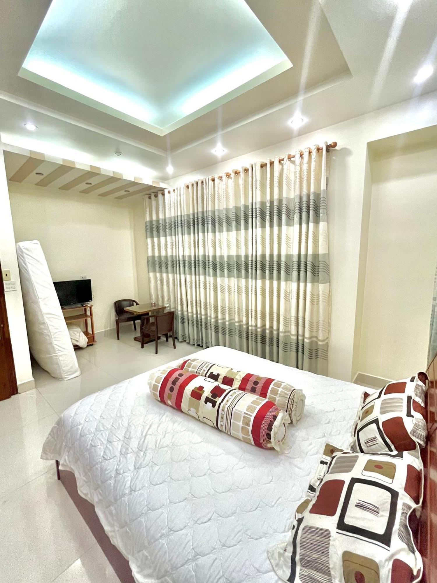 Cherry Homestay - Hoang De Motel Chau Doc Exterior photo
