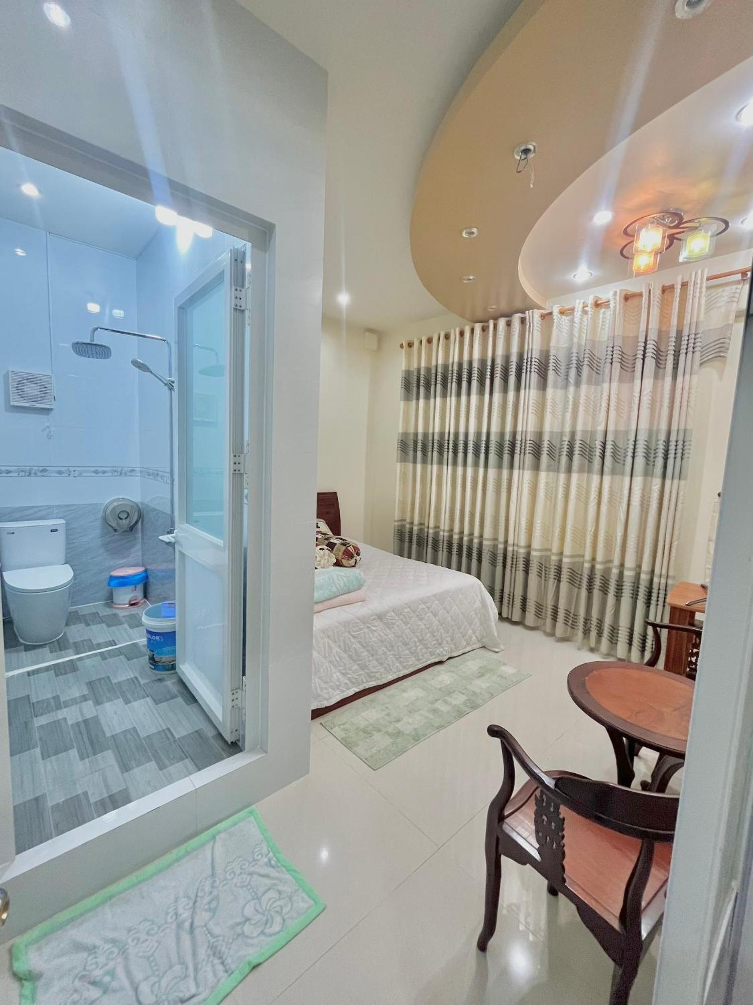 Cherry Homestay - Hoang De Motel Chau Doc Exterior photo